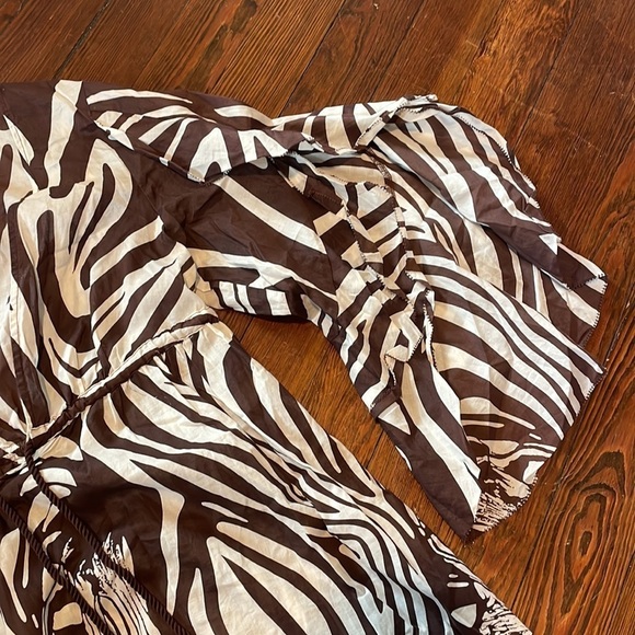 Diane von Furstenberg women’s brown and white zebra coverup Size P - Picture 3 of 5